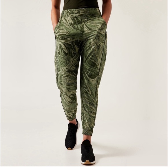 ATHLETA BROOKLYN LIGHTWEIGHT JOGGER IN SUMI MARBLE GREEN SIZE 10 - Picture 5 of 8